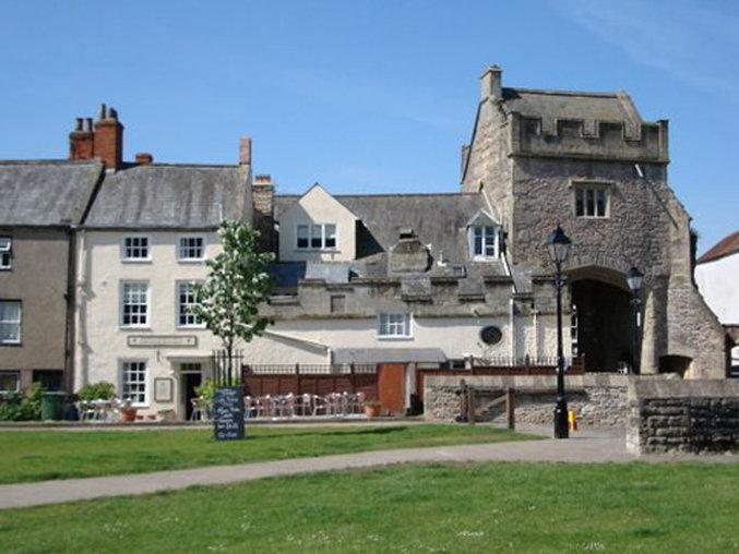 The Ancient Gatehouse & Rugantino Restaurant Hotel Wells Exterior foto